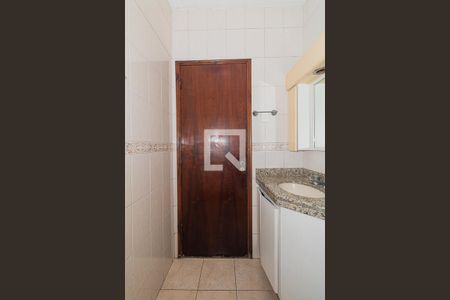 Casa à venda com 126m², 2 quartos e 2 vagasBanheiro