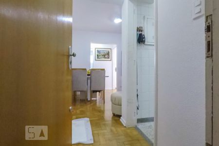Entrada de apartamento à venda com 2 quartos, 65m² em Liberdade, São Paulo