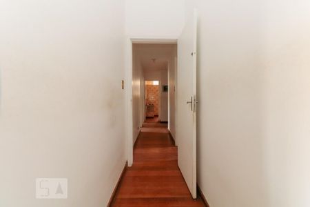 Corredor de casa à venda com 5 quartos, 450m² em Sumaré, São Paulo