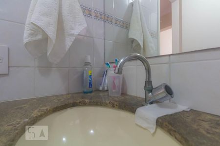 Banheiro de apartamento à venda com 3 quartos, 65m² em Jardim Itapeva, São Paulo