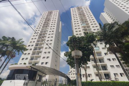 Apartamento à venda com 65m², 3 quartos e 1 vaga Apartamento à venda com 65m², 3 quartos e 1 vagaFachada - Condomínio