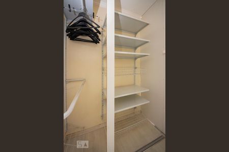 Apartamento à venda com 150m², 3 quartos e 1 vagaCloset