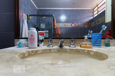 Casa à venda com 170m², 3 quartos e 2 vagasBanheiro da Suíte