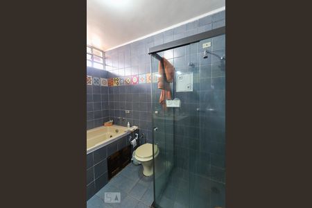 Casa à venda com 170m², 3 quartos e 2 vagasBanheiro da Suíte