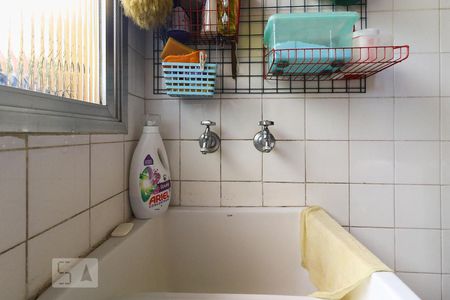 Casa à venda com 170m², 3 quartos e 2 vagasÁrea de Serviço