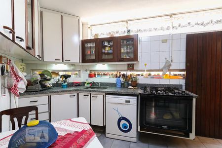Casa à venda com 170m², 3 quartos e 2 vagasCozinha