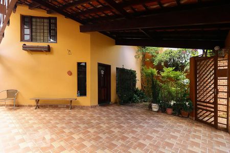 Casa à venda com 170m², 3 quartos e 2 vagasGaragem