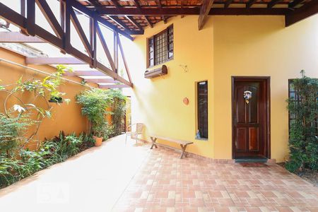 Casa à venda com 170m², 3 quartos e 2 vagasGaragem