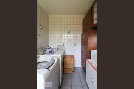 Casa à venda com 170m², 3 quartos e 2 vagasÁrea de Serviço