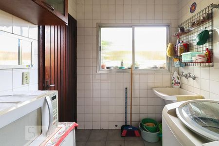 Casa à venda com 170m², 3 quartos e 2 vagasÁrea de Serviço