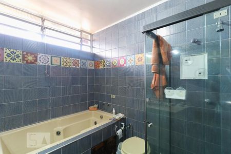 Casa à venda com 170m², 3 quartos e 2 vagasBanheiro da Suíte