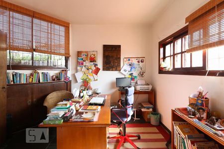 Casa à venda com 170m², 3 quartos e 2 vagasQuarto 3