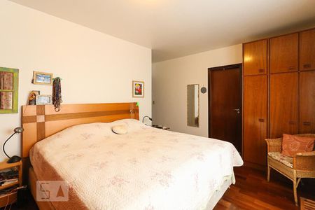 Casa à venda com 170m², 3 quartos e 2 vagasQuarto Suíte