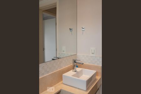 Apartamento para alugar com 48m², 2 quartos e 1 vagaBanheiro - Torneira