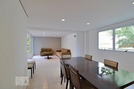 Apartamento para alugar com 58m², 1 quarto e 2 vagas Apartamento para alugar com 58m², 1 quarto e 2 vagasÁrea Comum - Salão de festas