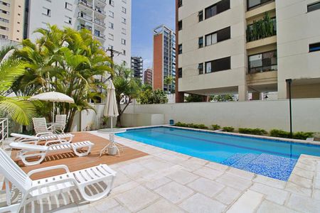 Apartamento para alugar com 58m², 1 quarto e 2 vagas Apartamento para alugar com 58m², 1 quarto e 2 vagasÁrea Comum - Piscina