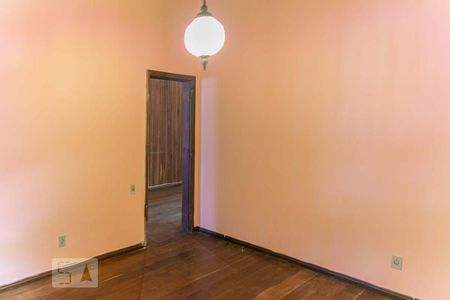 Casa à venda com 320m², 5 quartos e 6 vagasQuarto 2