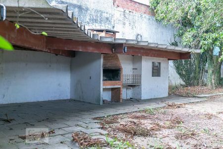Casa à venda com 320m², 5 quartos e 6 vagasQuintal