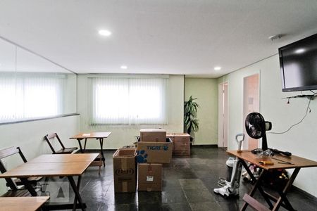 Apartamento para alugar com 70m², 2 quartos e 1 vagaÁrea comum - Salão de festas