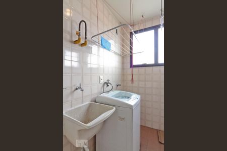 Apartamento para alugar com 70m², 2 quartos e 1 vagaÁrea de Serviço