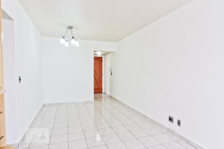 Sala de apartamento para alugar com 2 quartos, 70m² em Vila Mangalot, São Paulo