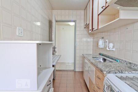 Apartamento para alugar com 70m², 2 quartos e 1 vagaCozinha