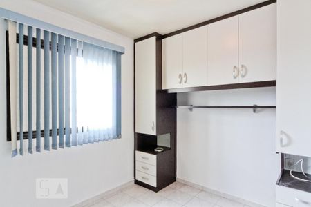 Quarto 2 de apartamento para alugar com 2 quartos, 70m² em Vila Mangalot, São Paulo