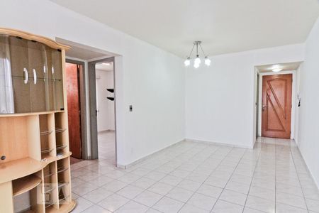 Sala de apartamento para alugar com 2 quartos, 70m² em Vila Mangalot, São Paulo