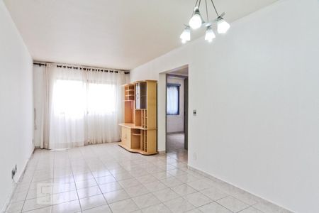 Sala de apartamento para alugar com 2 quartos, 70m² em Vila Mangalot, São Paulo