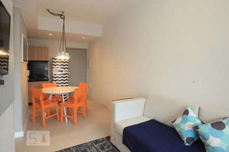 Sala de kitnet/studio para alugar com 1 quarto, 36m² em Jacarepaguá, Rio de Janeiro