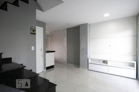 Sala de casa de condomínio à venda com 2 quartos, 113m² em Jardim Liderança, São Paulo