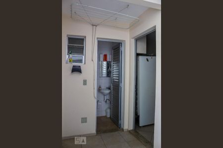 Casa à venda com 200m², 3 quartos e 3 vagasBanheiro de Serviço