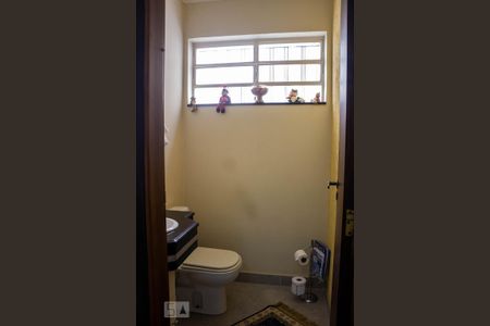 Casa à venda com 200m², 3 quartos e 3 vagasLavabo