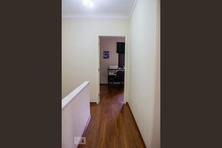 Casa à venda com 200m², 3 quartos e 3 vagasCorredor Segundo Andar