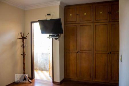 Casa à venda com 200m², 3 quartos e 3 vagasSuíte