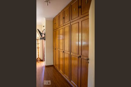 Casa à venda com 200m², 3 quartos e 3 vagasSuíte