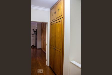 Casa à venda com 200m², 3 quartos e 3 vagasCorredor Segundo Andar