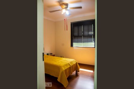 Casa à venda com 200m², 3 quartos e 3 vagasQuarto 2