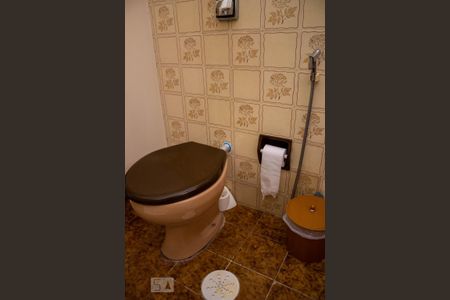 Casa à venda com 200m², 3 quartos e 3 vagasBanheiro Suíte