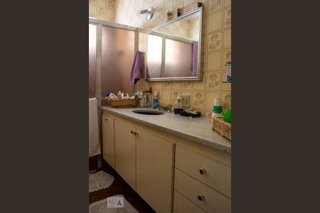 Casa à venda com 200m², 3 quartos e 3 vagasBanheiro Suíte