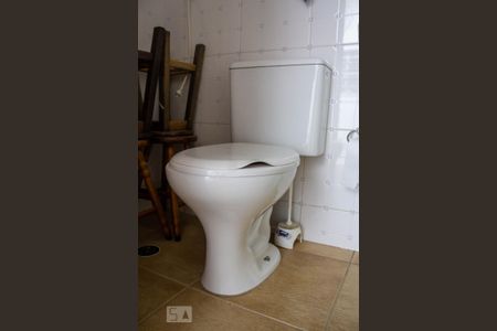 Casa à venda com 200m², 3 quartos e 3 vagasBanheiro de Serviço