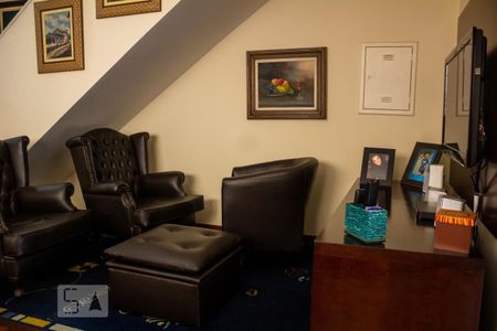 Casa à venda com 200m², 3 quartos e 3 vagasSala de TV