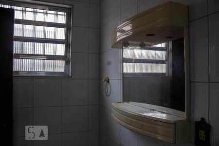 Casa à venda com 130m², 2 quartos e 2 vagasBanheiro Suíte 1