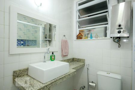 Apartamento à venda com 67m², 2 quartos e sem vaga Apartamento à venda com 67m², 2 quartos e sem vagaBanheiro