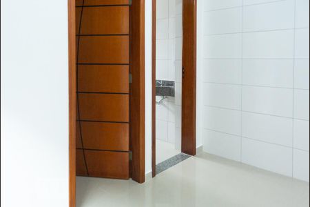 Acesso a Lavanderia e Banheiro de kitnet/studio para alugar com 1 quarto, 30m² em Jardim Aricanduva, São Paulo