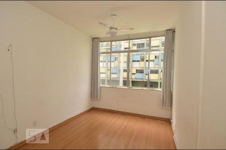 Sala de apartamento para alugar com 1 quarto, 27m² em Copacabana, Rio de Janeiro