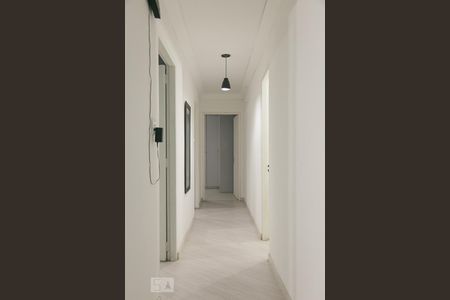 Apartamento à venda com 90m², 3 quartos e sem vagaCorredor