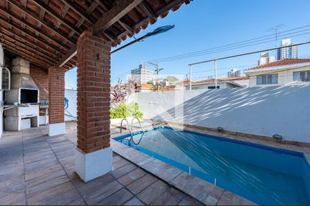 Casa para alugar com 230m², 4 quartos e 2 vagasPiscina