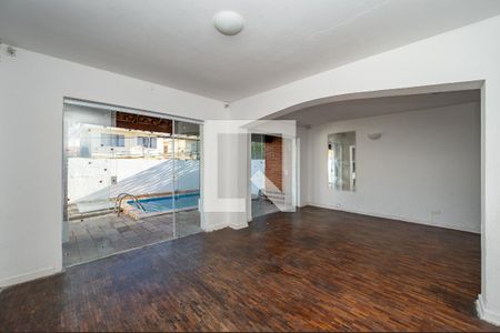 Sala de casa para alugar com 4 quartos, 230m² em Parque Jabaquara, São Paulo