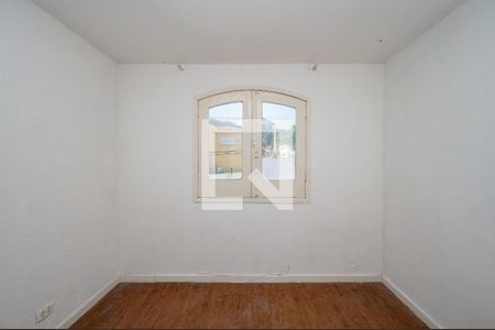 Casa para alugar com 230m², 4 quartos e 2 vagasQuarto 4
